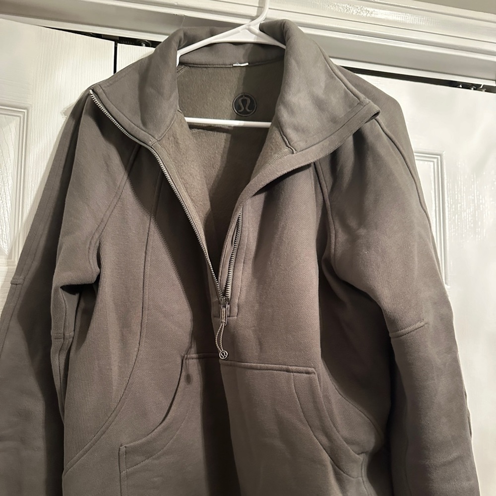 Lululemon - Scuba Oversized Funnel-Neck Half Zip Long - olive green  size XS/sm